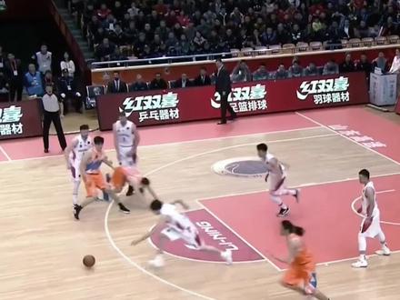 当年的丁彦雨航有多强?怪不得被粉丝称为四字外援 #丁彦雨航 #中国男篮 #青年创作者成长计划