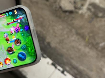 买IQOO15就被说怨种吗?!用的是尼卡熊钢化膜 #IQOO15 #iPhone #IQOO手机 #IQOO