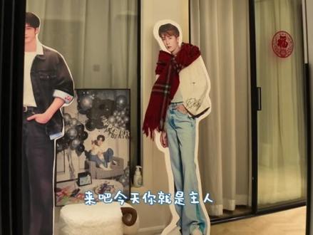 Roomtour🏠追星人极繁小窝动线大公开
#家的养成计划 #房间布置 #极繁主义 #升级我家小角落 #家居作者扶持计划