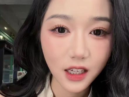 12.29最新#岳雨婷 #直播录屏 #严子贤 出镜#危楼之上 2025是充实的一年 2026一定会越来越好