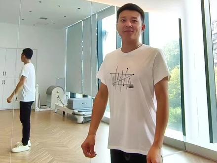 友友们,大家要的背面分解视频来了,简单易学的步子舞《让我欢喜让我忧》喜欢的宝宝们赶紧收藏!#新舞来袭 #创作灵感 #原创作品 #背面分解教程 #原创@小凡(曳舞爱好者)