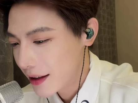 #热门 #热门 #杨思远 #YounyV#保证书 杨思远@杨思远⁹⁷⁹ @杨思远帅帅气气⁹⁷⁹ 的《保证书》 1.0版本⭐2.0版本⭐3.0终极版❤合集 养乐多们请审阅