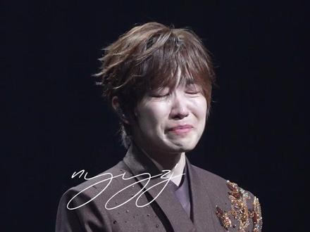 徐良演唱会念写给朋友信,哭了😭😭😭 弱弱问一句,是哪个朋友啊
#徐良 #徐良深圳首秀 #剪映