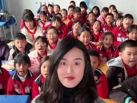 #撒西不理哒呐方言版 #记录校园生活 #老师#师生日常 #日常vlog
撒西不理哒呐马街版