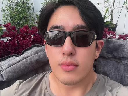 黄金暴跌真相:一场精密的“宏观对冲局”周五跌懵了?别怪自己能力不行,这是华尔街的一场“收割秀”。 川普选了鹰派沃什,看似打脸,实则是左手关税,右手抗通胀的顶级对冲。 看懂这个局,你才知道为什么黄金是假摔,加密是真死#黄金 #美联储 #KevinWarsh #宏观经济