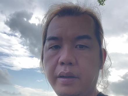 母亲节一到好多人就假装孝顺,你们的妈妈又不在朋友圈