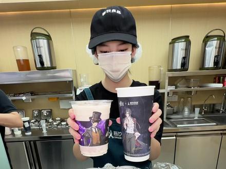 吾饮良品和诡秘之主联名啦!!周边真的好喜欢刚刚上线赶紧冲呀~#吾饮良品#吾饮良品诡秘之主联名#吾饮水果奶绿#这杯奶茶我喝定了#好喝推荐