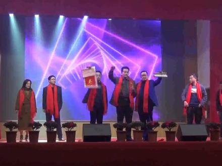 岳阳县二中元旦晚会高二教师的精彩演出