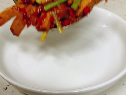 湖南的芹菜香干其实是这样炒的,看大厨的操作步骤,2分钟学会 #家常菜 #湘菜 #跟着抖音学做菜