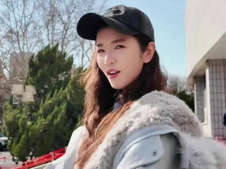 好美的洛神水仙花神,还把水袖带上了央视舞台@李云霄 #李云霄 #李云霄花神 #李云霄春晚 #李云霄洛神 #李云霄水袖公主