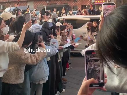 船真的人顶好
船真的是一个特别细心的宝宝啊啊啊啊
#王楚然#明月录#横店#线下#路透