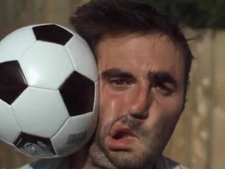 当伤害足以致命,大脑会暂时让你失去痛觉,只为保命。#科普知识#dou出新知 @抖音小助手@DOU+小助手