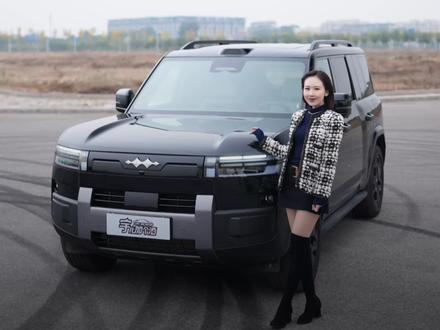 爆款预定?这款“方盒子”为何这么火? #方程豹钛7 #宇儿聊车