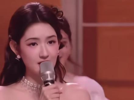 💖王玉雯同款🎀超甜爱心蝴蝶结侧编发教程~ #王玉雯 #女明星发型 #编发简单易学 #甜妹发型