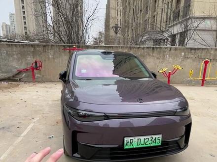 很多车友都被充电的一些问题所困扰,咱们零跑日常充电是充到90%还是100%,今天一条视频讲解清楚#零跑 #零跑C10 #用车小知识 #汽车充电 #开零跑的小硕