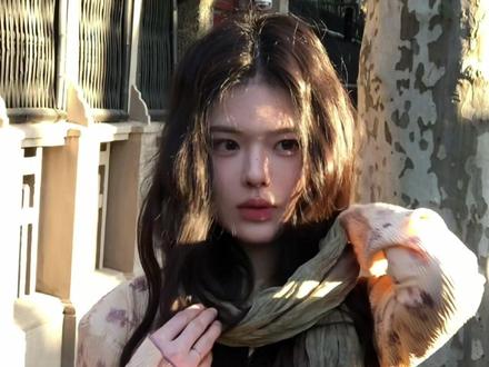 随意慵懒卷发教学来袭 15min即可完成 适合跟我一样没有耐心但又想换一下发型的美眉 实操起来吧 期待你们的作业#卷发 #卷发教程 #蛋卷头 #韩系发型