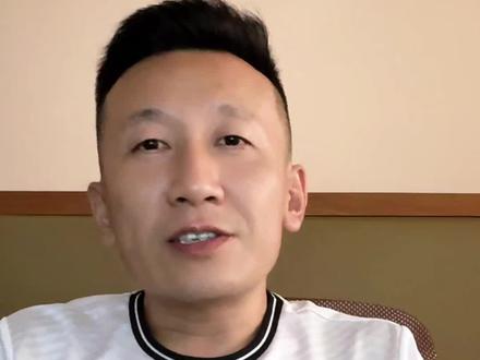 大曾子断更 在股市里,真正顶级的顶级理解,从来不是抓涨停板,而是能够认清自己的能力。有多大能力,做多大的事,都梦想成为顶尖游资大佬,但前提是要西先学会生存,再追求梦想。#游资 #执行力 #大曾子