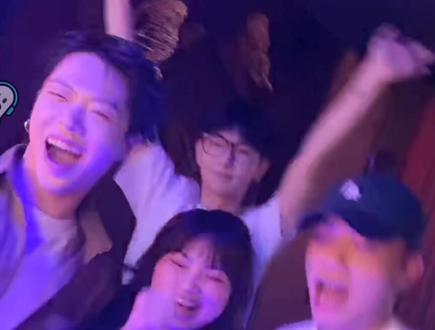 完整版Live电音之王
#百万运镜 #电音之王 #唤俊 #阿爆 #阿炸 #陈律 #Dar