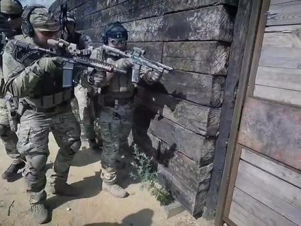 CQB单兵相接才能检测军事素养!#军事迷 #战术 #CQB #军事发烧友
