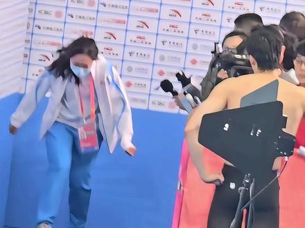 太苏了!19金封王,全运金牌第一人,汪顺连采血都这么帅 #汪顺