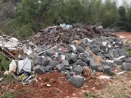 央视曝光#永久基本农田沦为垃圾场 ,覆土整改实为“表面功夫”?良田撂荒谁之责?#财经调查