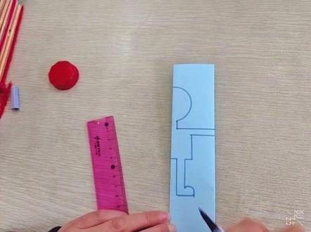 #简单小手工 #三个小人手拉手 二年级数学下册《图形的运动》手工作品