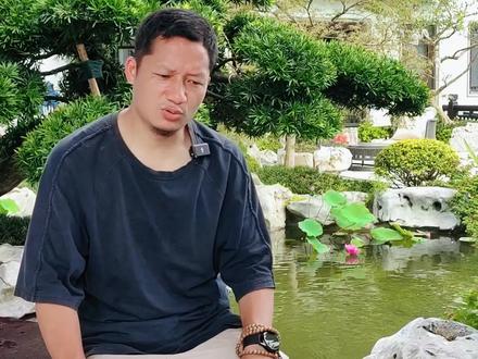 新鱼池养水三步法!老板说这样做,锦鲤少生病🐟 养鱼先养水!老板分享关键三步:
✅ 醋酸泡池3次(去碱性)
✅ 加盐养水至少7天
✅ 好水预防烂鳃掉鳞
“耐心养好水,才能悠闲赏好鱼。” 你学会了吗?👇
#养鱼干货 #鱼池养护 #新手必看 #养水 #鱼池