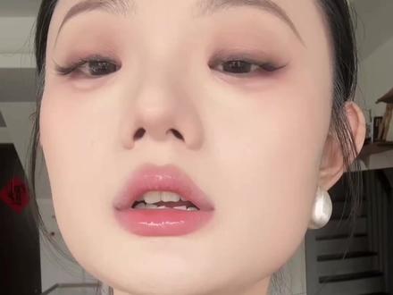 本方脸一生推的双头唇釉!!一年四季百涂不厌 #木柯诗双头唇釉 #秋冬口红 #方脸 #方圆脸 #口红试色