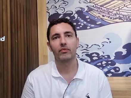 地道英语表白表达:I'm stuck on you white on rice对你紧紧相随#英语 #每日英语 #英语口语 #日常英语 #vlog日常 #教育 #地道英语口语 #老外真会玩 #英语习语 #紧紧相随 #抖音小助手