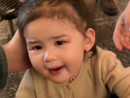 虽然公主和阿迪不在一起了,但是对凯莉的爱一直都在,爸爸妈妈一直爱她#混血宝宝 #混血小公主Kylie #盈公主#萌娃 #骗你生女儿 @抖音小助手 @抖加🔥上热门🔥dou+🔥热点宝