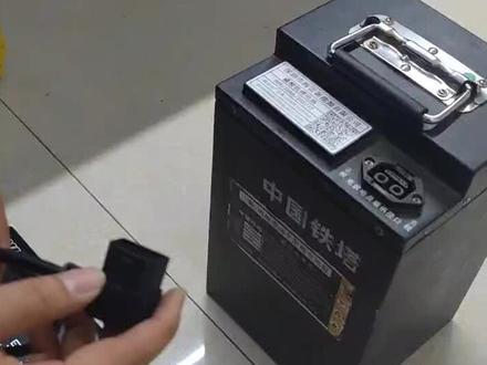 你可以用10分钟的时间来见证普通锂电池充电器和铁塔换电锂电池充电器的区别。