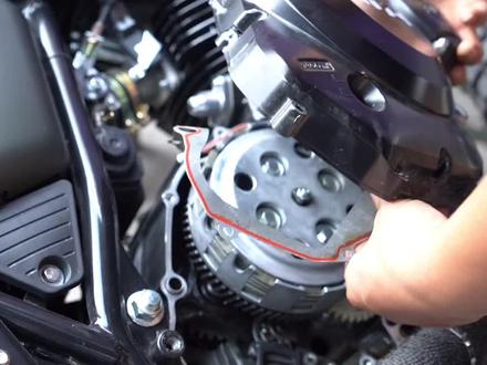 大脚攀爬者滑动离合安装教程,改完一指轻轻松松!
#摩托车 #机车 #改装#大脚怪