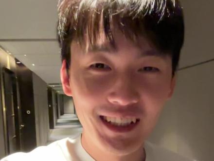 又快破产了@王又又.
#男孩子要努力啊 #王又又 #王又又老公