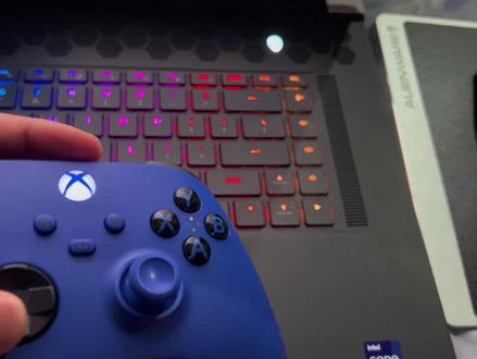 Microsoft Xbox手柄如何上网查询sn序列号
Alan个人微信:allanphone#xbox手柄