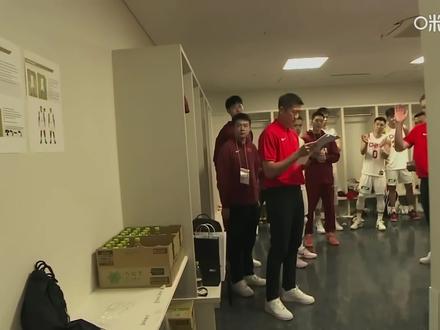 第一次看到主场哨吹这样
还是在国际赛场
好在篮球不说谎❗❗❗
中国队🇨🇳加油!抗日成功#篮球 #中国vs日本 #中国男篮