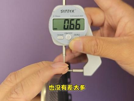 Air凯夫拉壳,相机按键两侧开槽不简单嘛? 要做出这枚一体相机按键,真不是直接开两个槽这么简单,还需要解决导电性的问题,才能够实现丝滑的滑动操作……不然就是只能按压,无法触控。
#iPhoneAir #凯夫拉手机壳 #相机按键 #轩辕杂谈 #原理讲解