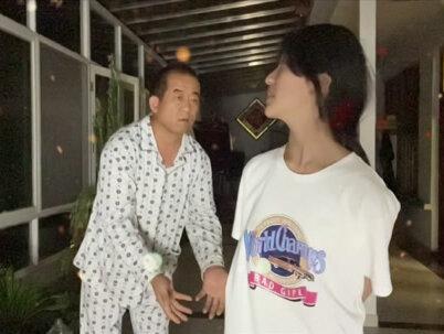 总感觉妹妹智商有点问题@人家有伞我有大头