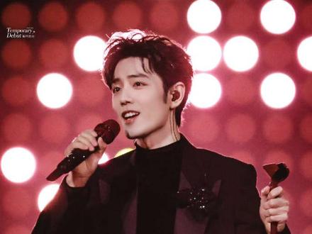 每一帧镜头都值得反复观看#肖战#东方卫视跨年晚会 #肖战东方卫视跨年 #舞台混剪 #尖叫