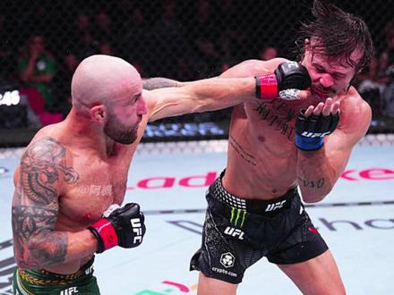 依旧军训 #大帝vs刘海2丨#ufc325赛后复盘