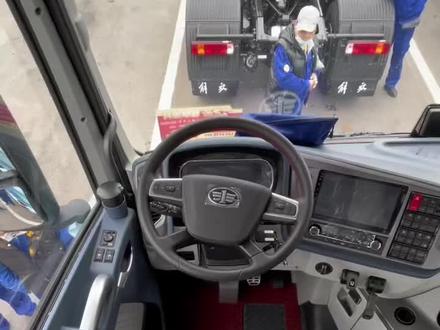 新款jH6内饰,变化不是太大!