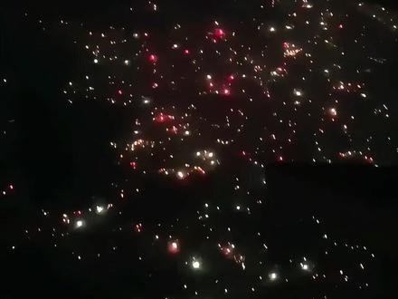 2026年除夕夜在飞机上意外看到了 万家灯火 鞭炮齐鸣#除夕快乐 #烟花