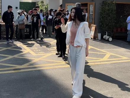 《树洞恋人》开机大吉#锦子 #王译磊