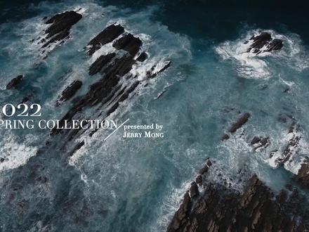 The premier of #raffleshainan
𝟐𝟎𝟐𝟐 𝐒𝐏𝐑𝐈𝐍𝐆 𝐂𝐎𝐋𝐋𝐄𝐂𝐓𝐈𝐎𝐍🎞
这次的制服设计灵感来自酒店自带的13个打卡点📍陵水本地的黎族文化和清澈见底的清水湾。我没有沿用典型时装周发布会的T台展示,以另一种风格展示酒店心艺家的风采💚