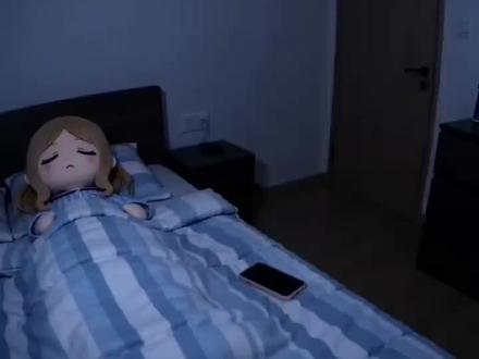 爱音半夜演奏春日影!#千早爱音#长崎素世