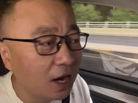 #创作灵感 “弟弟表白了,很开心也带着些恐慌~”其实我想说,姐妹,享受你值得拥有的那份美好和快乐吧,你值得拥有更好的!珍爱自己哦。比心🫰🏻#姐弟恋 #女性智慧 #情感共鸣 #生活感悟