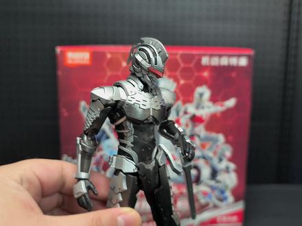 穿机甲的奥特曼来了,群星版S第一弹,真劲胶大长腿! 穿机甲的奥特曼来了,群星版S第一弹,真劲胶大长腿!#布鲁可积木人 #机动奥特曼 #BFC #模玩 #抖音ACG新春会