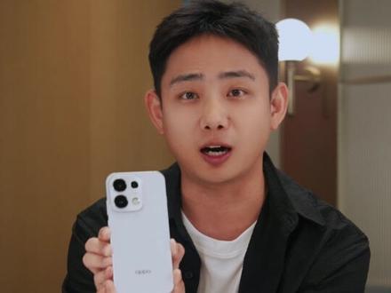 今天来和大家一起开箱 OPPO 生态新品啦! OPPO Pad 6的星环设计和全新配色,上手真的特别惊艳。
Reno16系列手机手感细腻,Enco Air5s耳机佩戴更轻、降噪也更强了。
整套用下来体验感满分,推荐大家可以去线下门店亲自上手感受一番!
#OPPOPad6 #OPPOEncoAir5s #OPPOReno16
