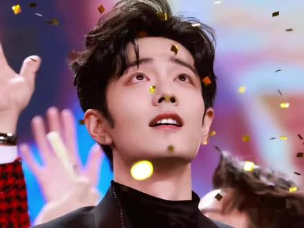 2026跨年晚会最大赢家出炉,不是在芒果连唱5首风光无限的王心凌,也不是湖卫的黄子韬夫妇亲嘴,而是一出场就掀翻全场、红海刷屏的肖战!#肖战 #肖战的小飞侠 #东方卫视跨年