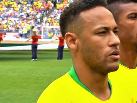 “最后的坚持,内马尔为世界杯拼到最后!”#内马尔 #巴西队 #足球 #实况足球手游 #易球成名计划