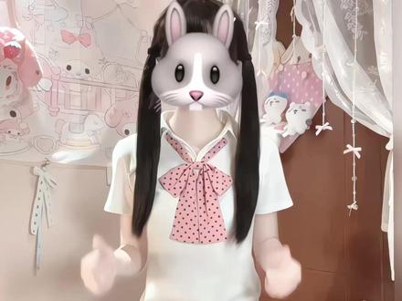 我还想把你喂得胖胖的 #我还想把你喂得胖胖的手势舞 #小小摇 #花京院jk @花京院原创JK #想带你回家 #抖音热门舞蹈计划 @DOU+上热门